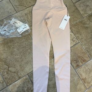 ALO Yoga Women's Soft Pink Leggings